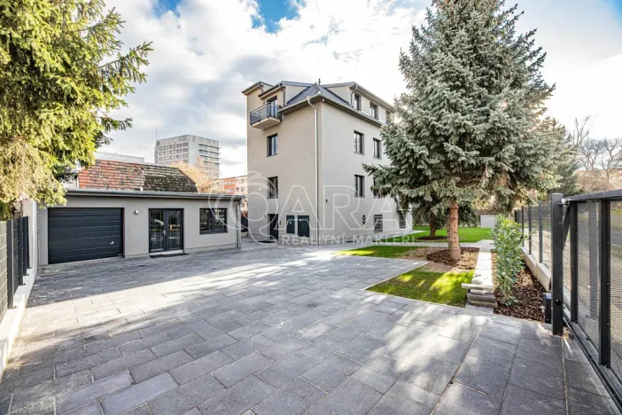 Pronájem bytu 1+kk, Praha, Květnická, 38 m2