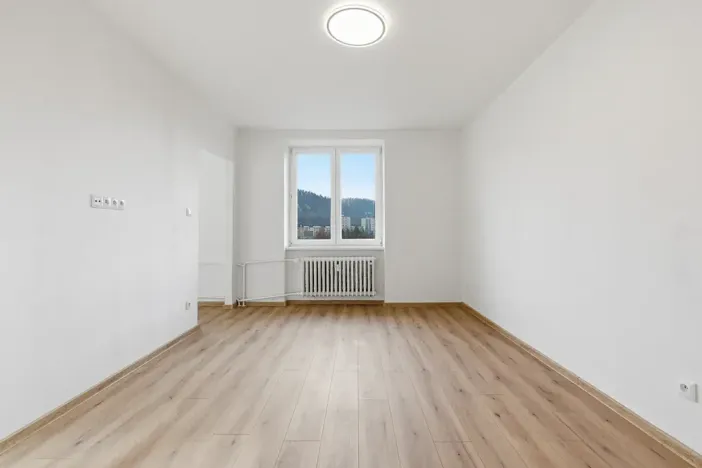 Pronájem bytu 2+kk, Karlovy Vary, Šmeralova, 50 m2