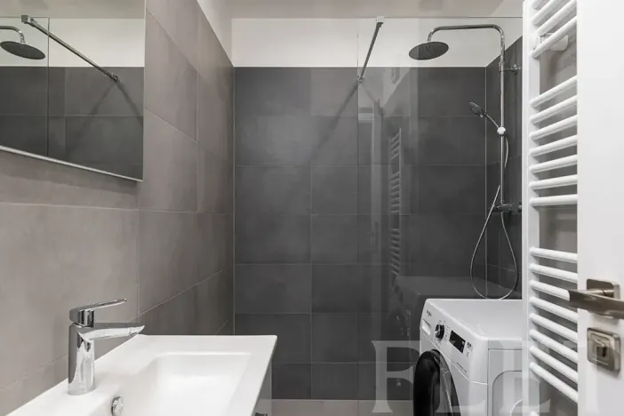 Pronájem bytu 1+kk, Praha - Žižkov, Biskupcova, 38 m2