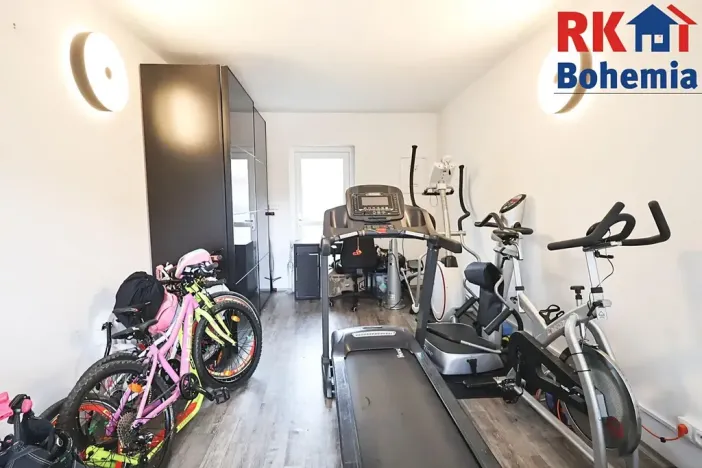 Prodej rodinného domu, Praha - Újezd nad Lesy, Lutínská, 18 m2