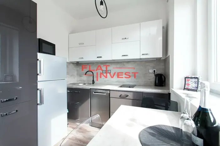 Pronájem bytu 1+kk, Praha - Kobylisy, Vršní, 28 m2