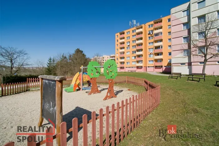 Pronájem bytu 1+kk, Týn nad Vltavou, náměstí Mládeže, 32 m2