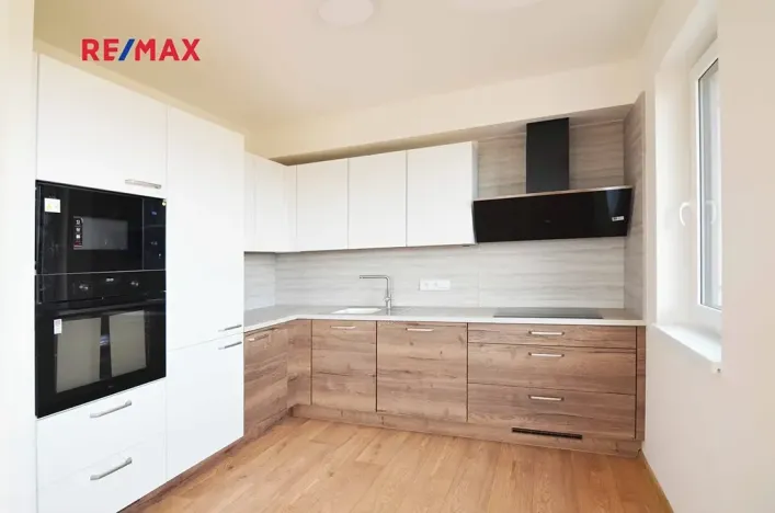 Pronájem bytu 3+kk, Praha - Hlubočepy, Fabiánové, 69 m2