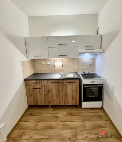 Pronájem bytu 2+kk, Jince, Zborovská, 45 m2