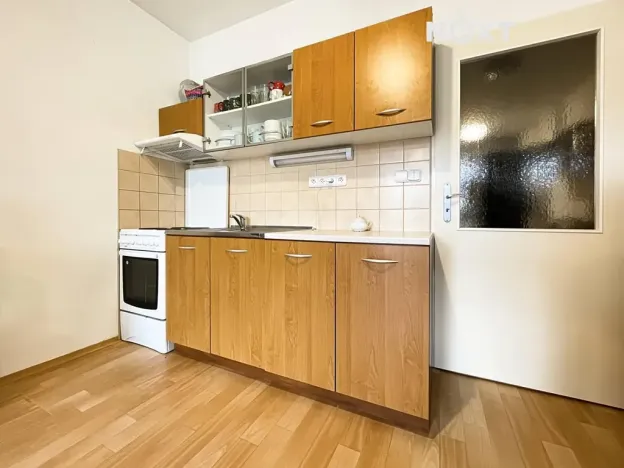 Pronájem bytu 1+kk, Brno, Zderadova, 37 m2