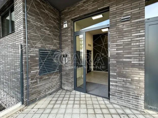 Pronájem bytu 2+kk, Praha - Stodůlky, Bělohlávkova, 56 m2