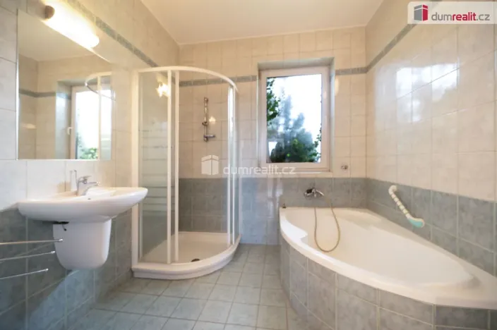 Prodej rodinného domu, Dolní Třebonín, 253 m2