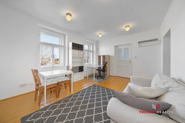 Pronájem bytu 2+kk, Hradec Králové, Dlouhá, 38 m2