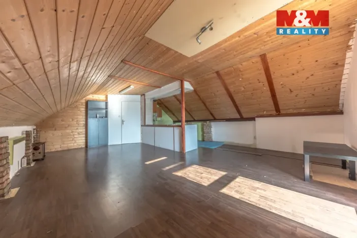 Prodej rodinného domu, Neratovice - Mlékojedy, Hlavní, 144 m2