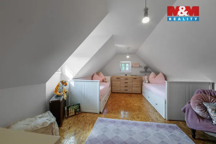 Prodej rodinného domu, Libá, 228 m2