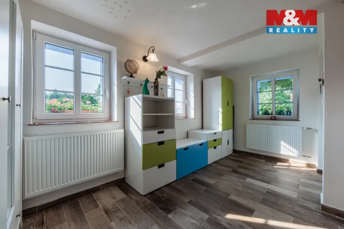 Prodej rodinného domu, Libá, 228 m2