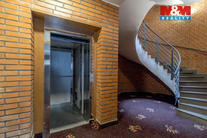 Prodej restaurace, Černotín, 2100 m2