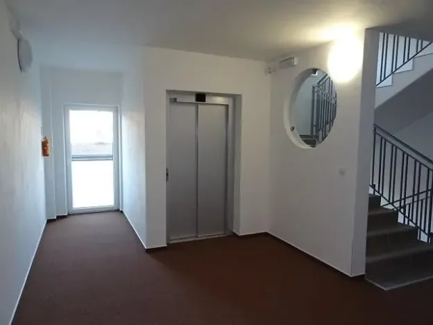 Pronájem bytu 2+kk, Pardubice - Zelené Předměstí, Hronovická, 62 m2