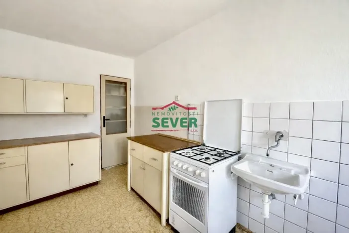 Prodej rodinného domu, Kožlany, Pražská, 200 m2