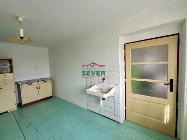 Prodej rodinného domu, Kožlany, Pražská, 200 m2