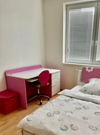 Pronájem bytu 3+kk, Praha - Vysočany, Poděbradská, 80 m2