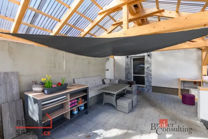 Prodej rodinného domu, Koloveč, nám. Svobody, 160 m2