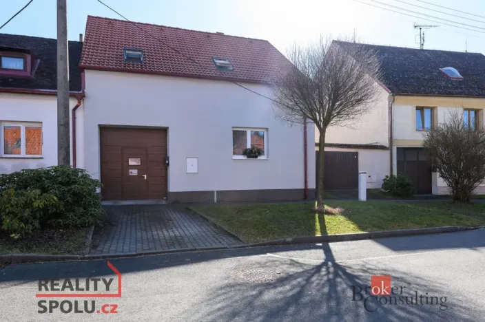 Prodej rodinného domu, Koloveč, nám. Svobody, 160 m2