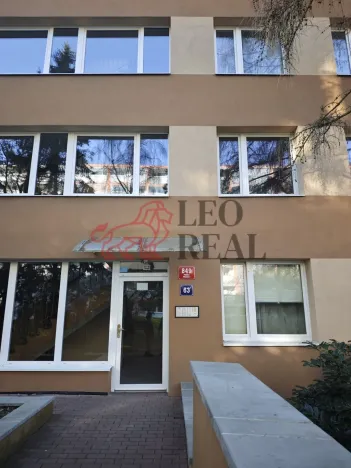 Pronájem bytu 1+kk, Praha - Podolí, Kaplická, 33 m2