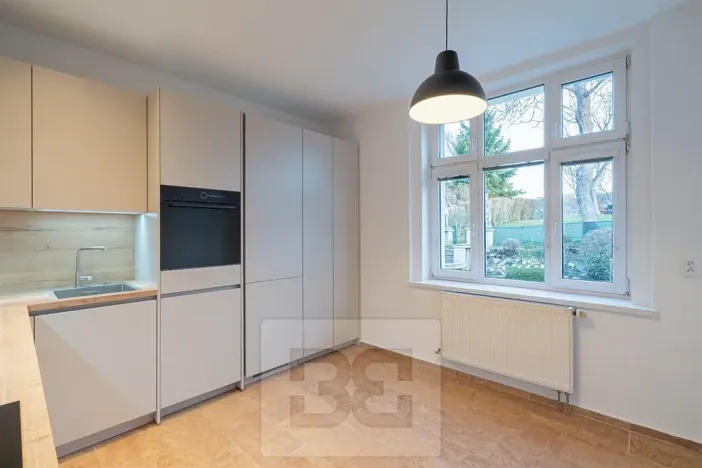 Pronájem bytu 3+1, Praha - Libeň, Na stráži, 110 m2