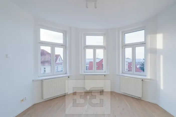 Pronájem bytu 3+1, Praha - Libeň, Na stráži, 110 m2