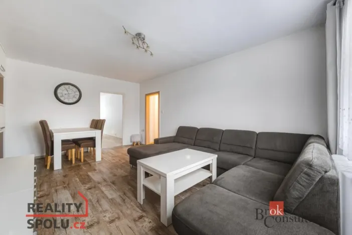 Prodej bytu 3+1, Plzeň - Doubravka, Železničářská, 77 m2