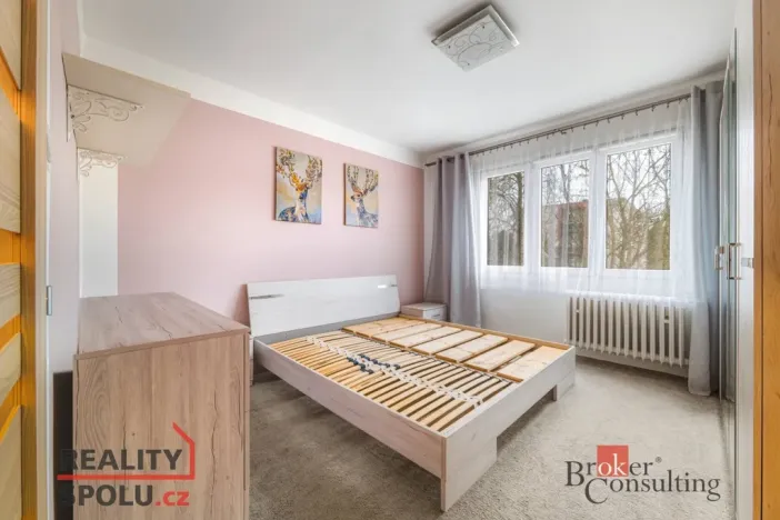 Prodej bytu 3+1, Plzeň - Doubravka, Železničářská, 77 m2