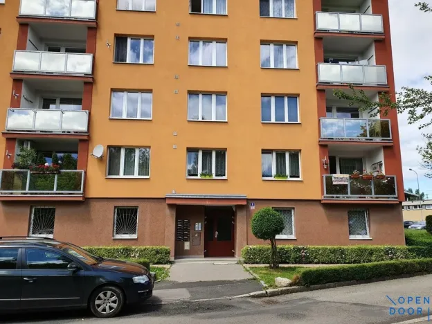Prodej bytu 2+1, Karlovy Vary, Ostrovská, 58 m2