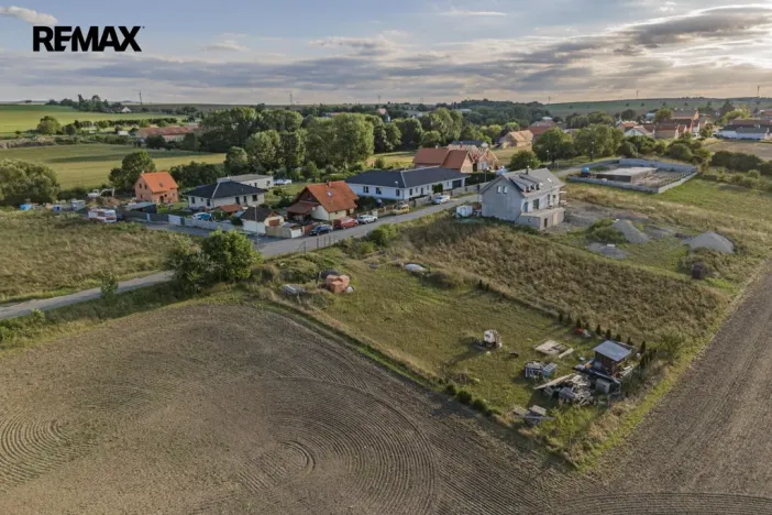 Prodej pozemku pro bydlení, Vykáň, 1295 m2