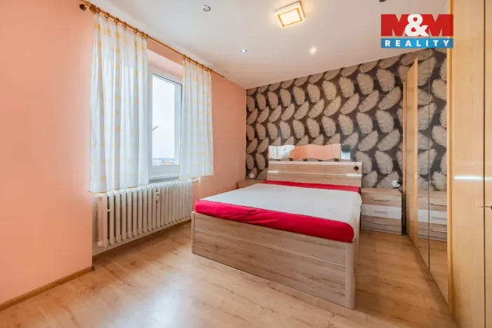 Prodej bytu 2+1, Cheb, Na Hradčanech, 54 m2