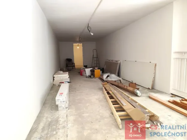 Pronájem obchodního prostoru, Znojmo, Vídeňská třída, 43 m2