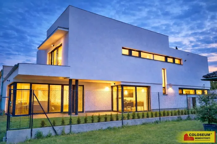 Prodej rodinného domu, Zbraslav, 460 m2