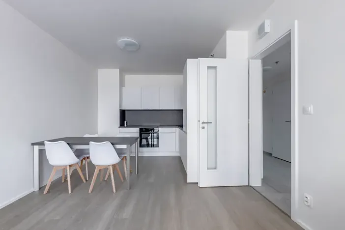 Pronájem bytu 2+kk, Praha - Vysočany, Hindlova, 56 m2