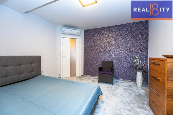 Prodej bytu 4+kk, Praha, Semilská, 139 m2