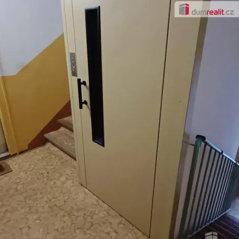 Pronájem bytu 1+1, Děčín - Děčín III-Staré Město, Jezdecká, 36 m2