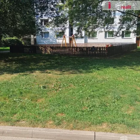 Pronájem bytu 1+1, Děčín - Děčín III-Staré Město, Jezdecká, 36 m2