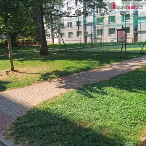 Pronájem bytu 1+1, Děčín - Děčín III-Staré Město, Jezdecká, 36 m2