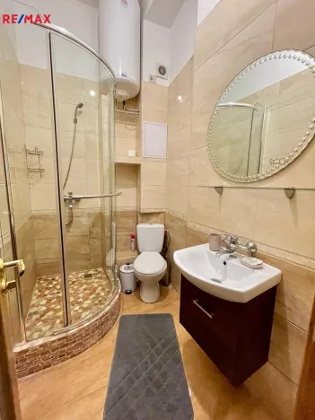 Prodej bytu 1+1, Karlovy Vary, Bulharská, 43 m2