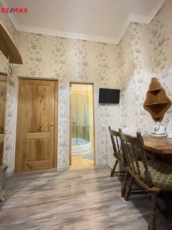 Prodej bytu 1+1, Karlovy Vary, Bulharská, 43 m2