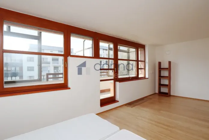 Pronájem bytu 2+kk, Praha, U Nikolajky, 82 m2