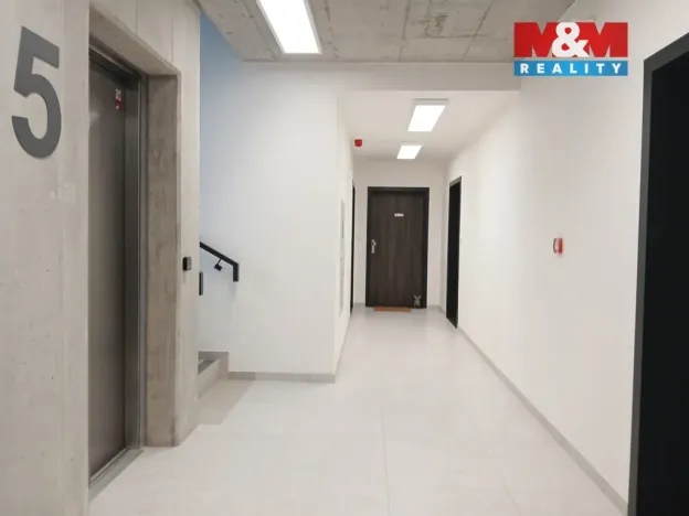 Pronájem bytu 1+kk, Opava - Předměstí, Císařského pluku, 37 m2