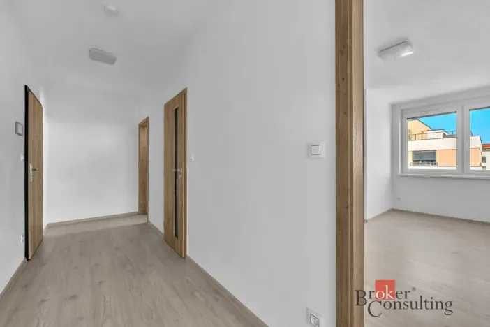 Pronájem bytu 2+kk, Hradec Králové - Třebeš, Pod Svahem, 64 m2