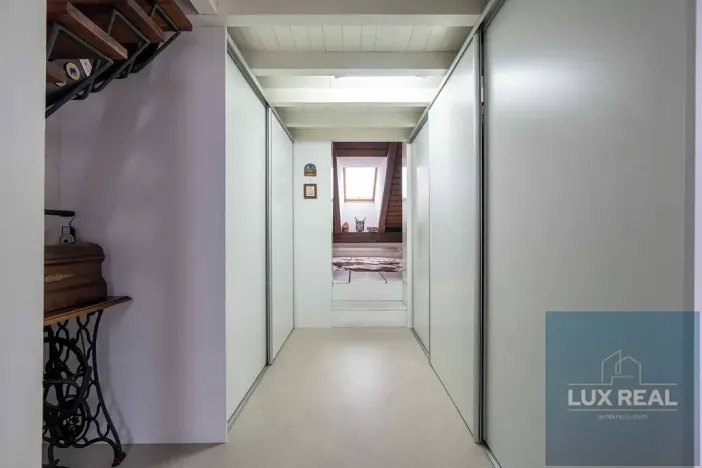 Prodej atypického bytu, Mikulov, Komenského, 164 m2