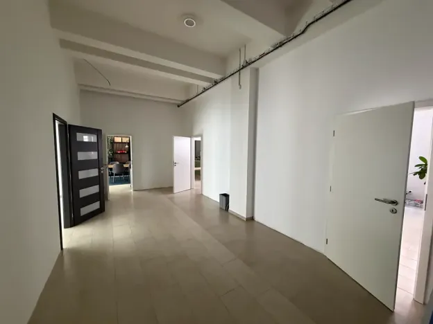 Pronájem kanceláře, Opava, Provaznická, 430 m2