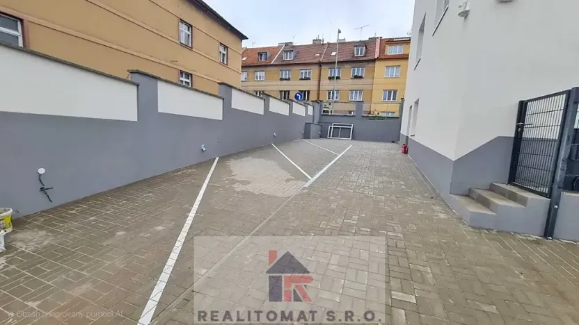 Prodej garáže, Praha - Motol, Podhorská, 9 m2