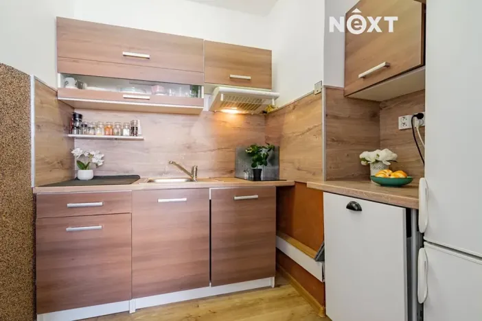 Prodej bytu 2+kk, Praha - Prosek, Prosecká, 41 m2