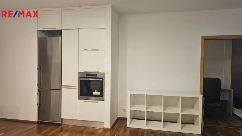 Pronájem bytu 4+kk, Praha - Hrdlořezy, Hrdlořezská, 99 m2