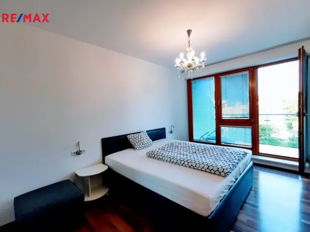 Pronájem bytu 4+kk, Praha - Hrdlořezy, Hrdlořezská, 99 m2