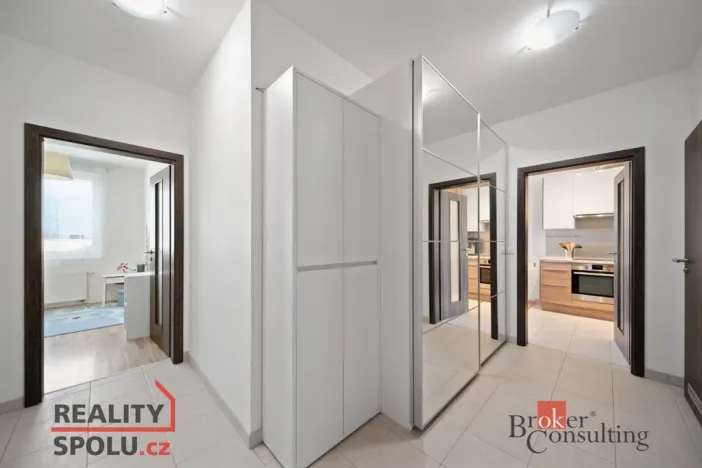 Prodej bytu 3+kk, Praha - Uhříněves, U uhříněveské obory, 76 m2