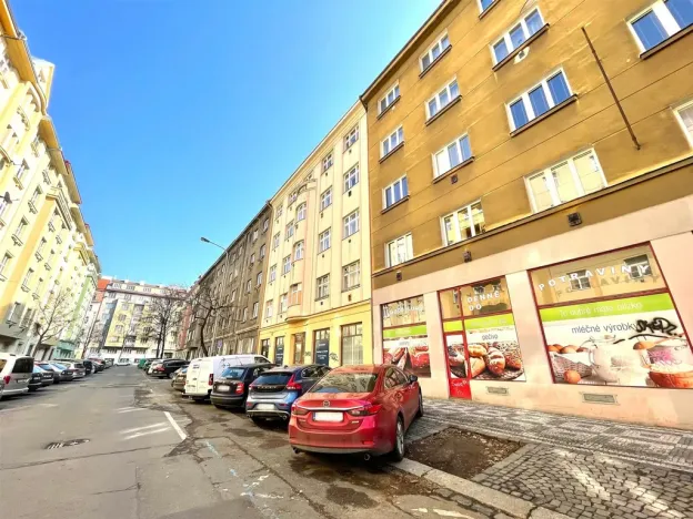 Pronájem bytu 2+1, Praha - Žižkov, Žerotínova, 50 m2